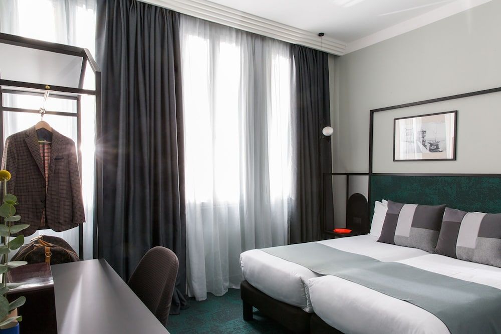 undefined Hotel les Cigales 5