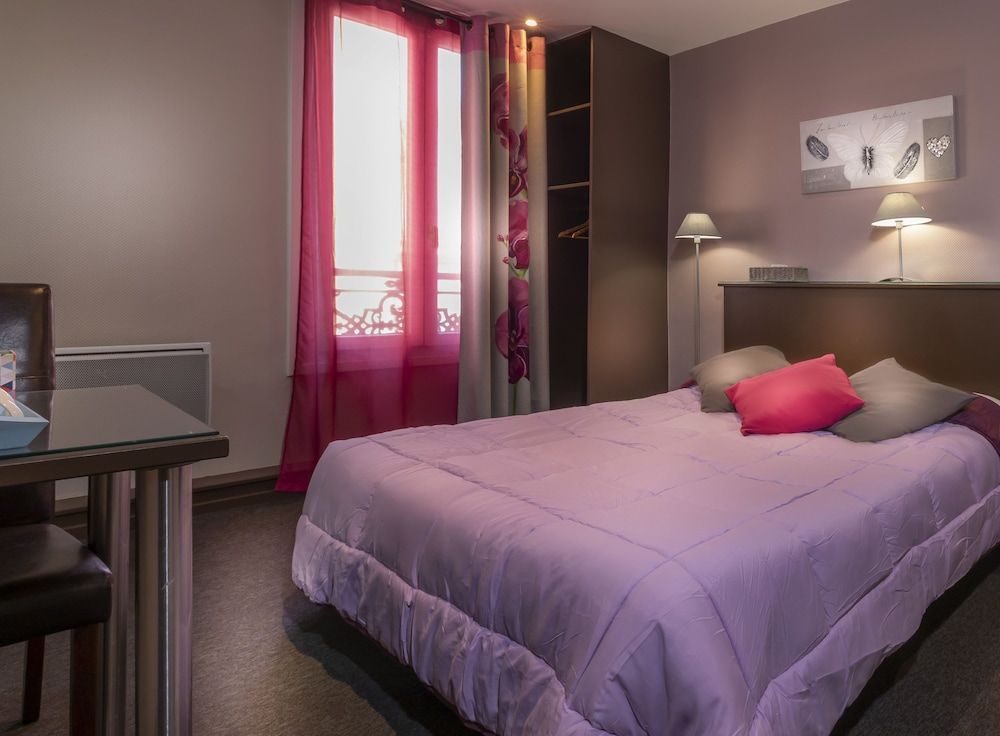 Montsouris Orléans Hotel Standard Double Room 4