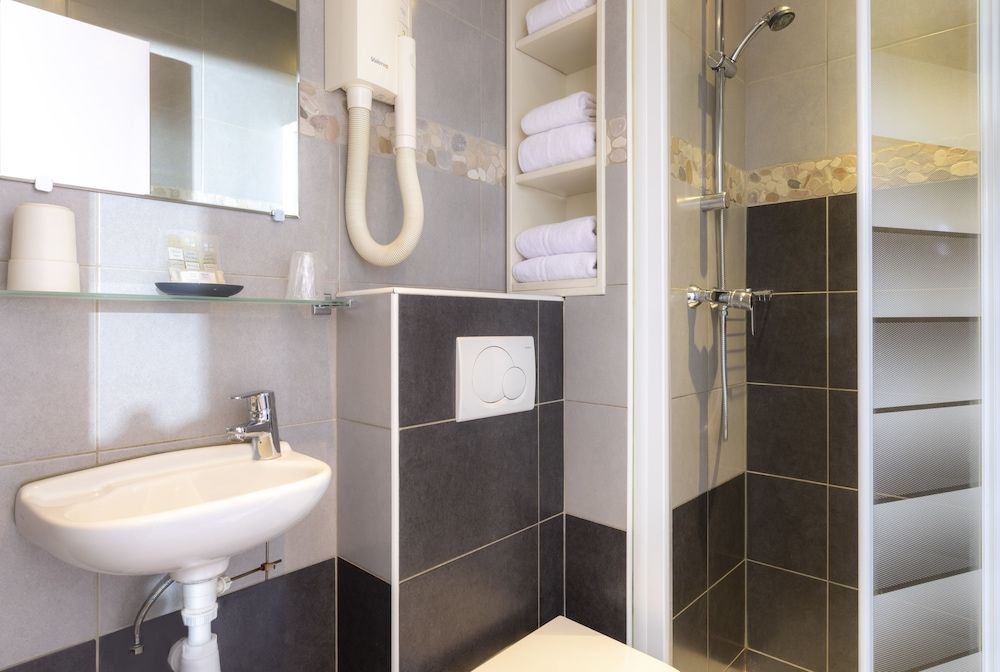 Montsouris Orléans Hotel Standard Double Room 6