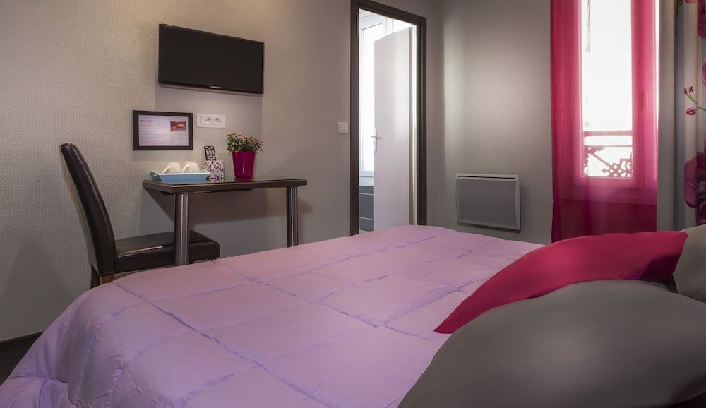 Montsouris Orléans Hotel Standard Double Room 8