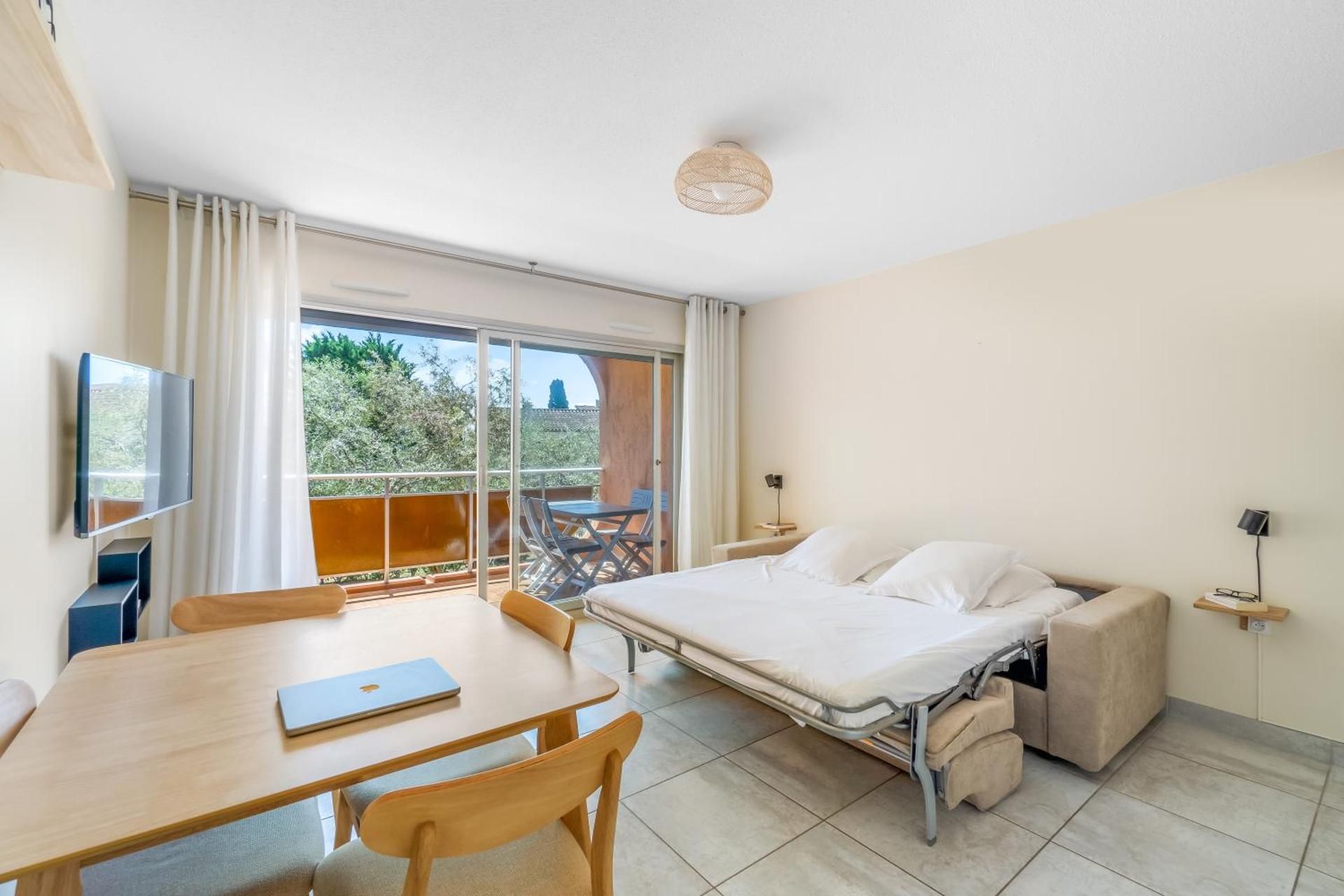Studio with Sea View