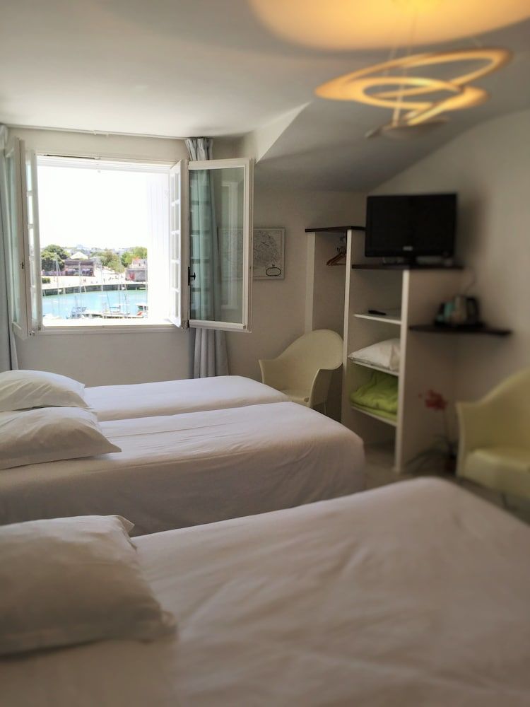 Family Room, Harbor View