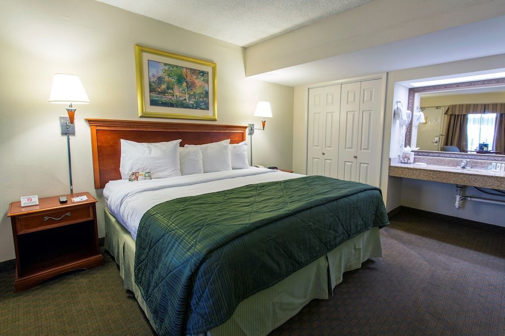 undefined Quality Inn Savannah Historic District 5