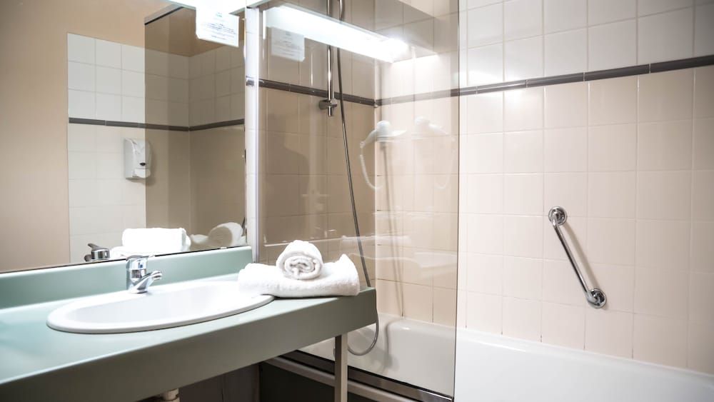 Hôtel du Canal Classic Twin Room 3