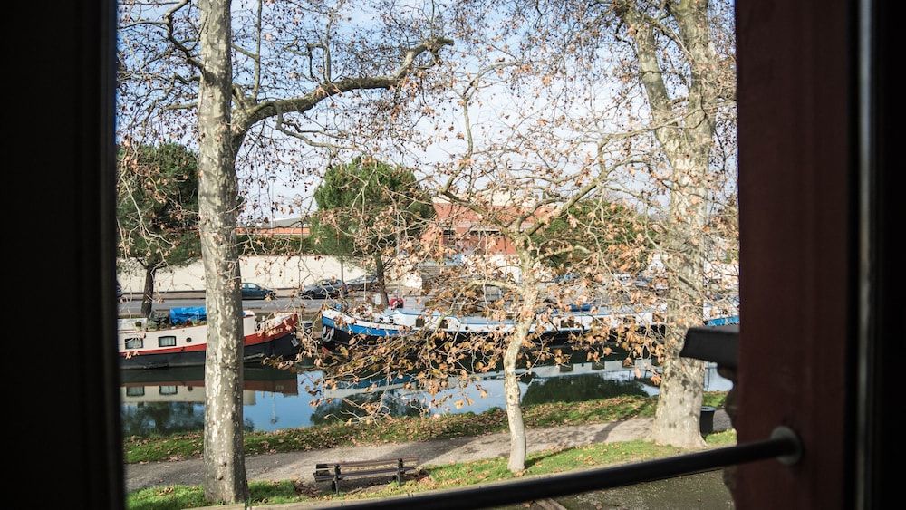 Hôtel du Canal Deluxe Triple Room 4