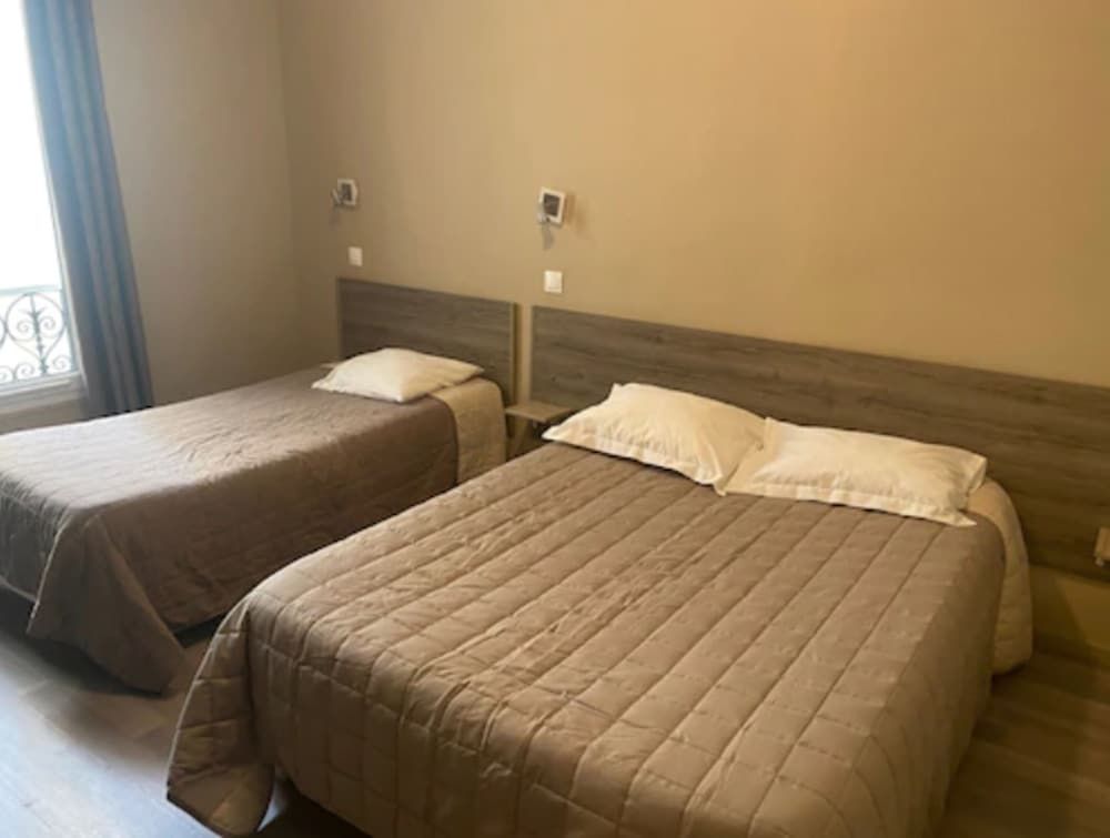 undefined Hotel Angleterre