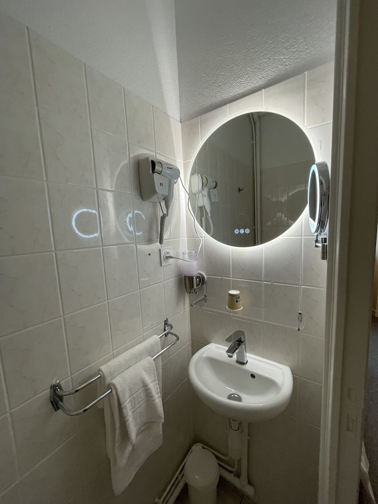 Balzac Hôtel Triple Room 4