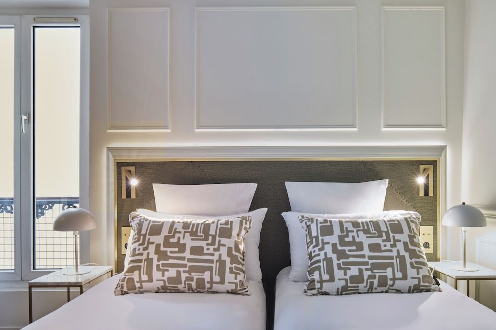 Posy Hotel by Happyculture Classic Twin Room 3