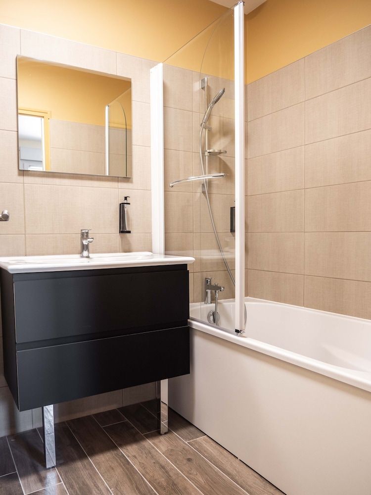 Le Saint Pierre Single or Double Room 4