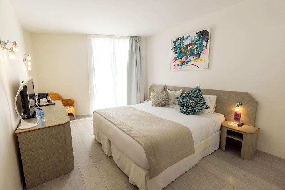 CRISTAL HOTEL & SPA Classic Room (Spa Access Included) 3