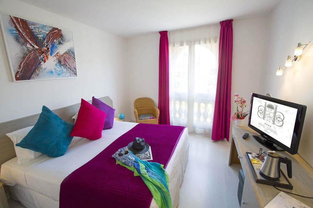 CRISTAL HOTEL & SPA Classic Room (Spa Access Included) 2