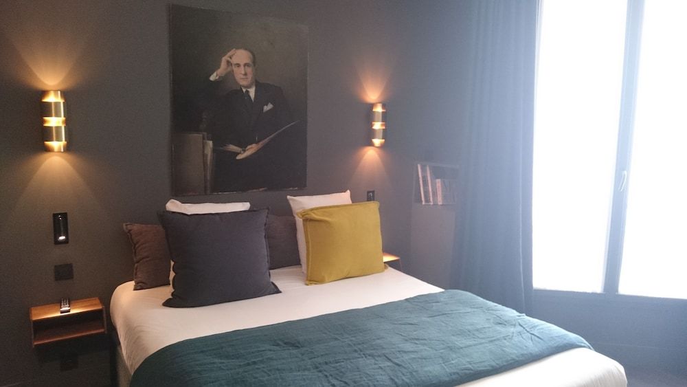 COQ Hotel Paris Classic Double Room 2