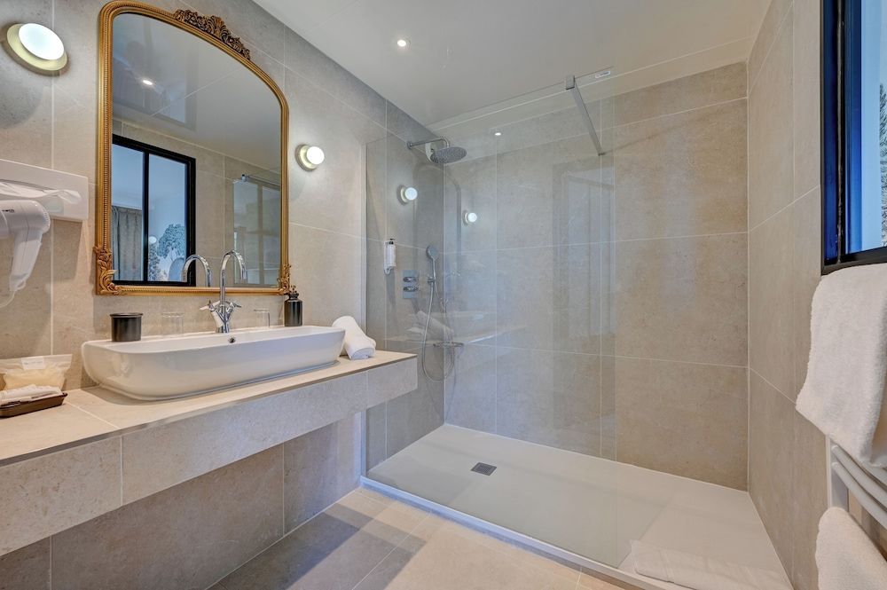 Best Western Sevan Parc Hotel Superior Room, 1 Queen Bed, Non Smoking (with Sofabed) 7