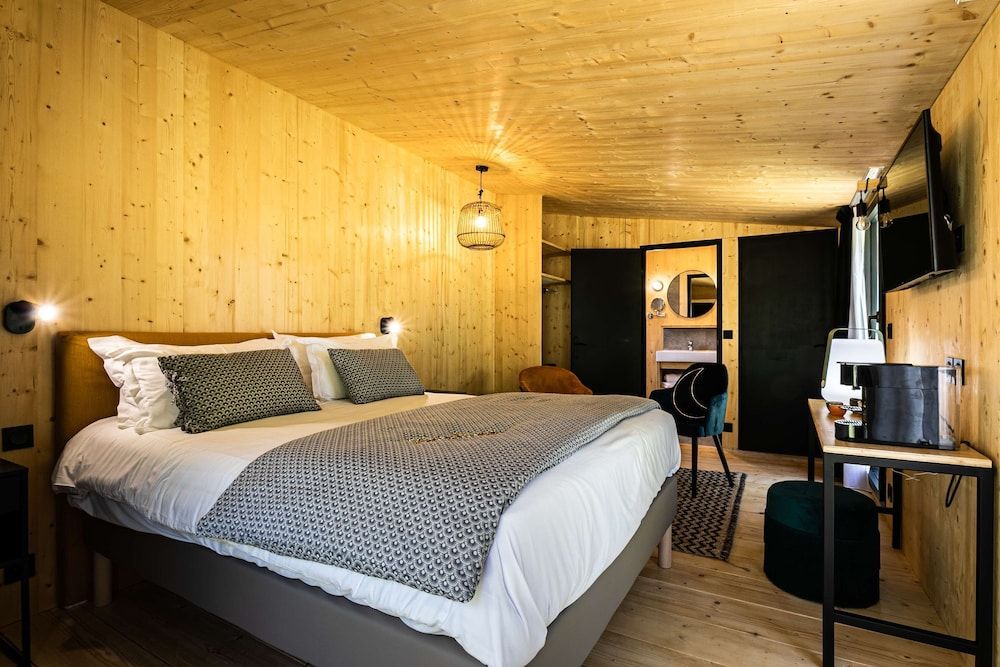 Best Western Sevan Parc Hotel Standard Cottage, 1 Queen Bed, Non Smoking