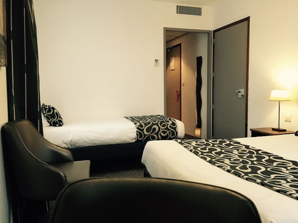 Hôtel du Moulin, Niort Family Triple Room 3