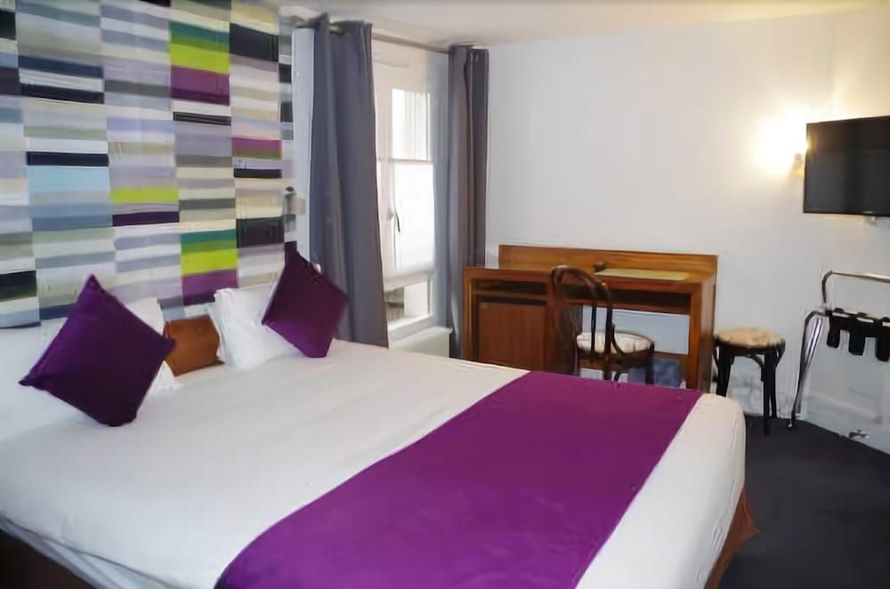 undefined Hôtel Léman Opéra 2