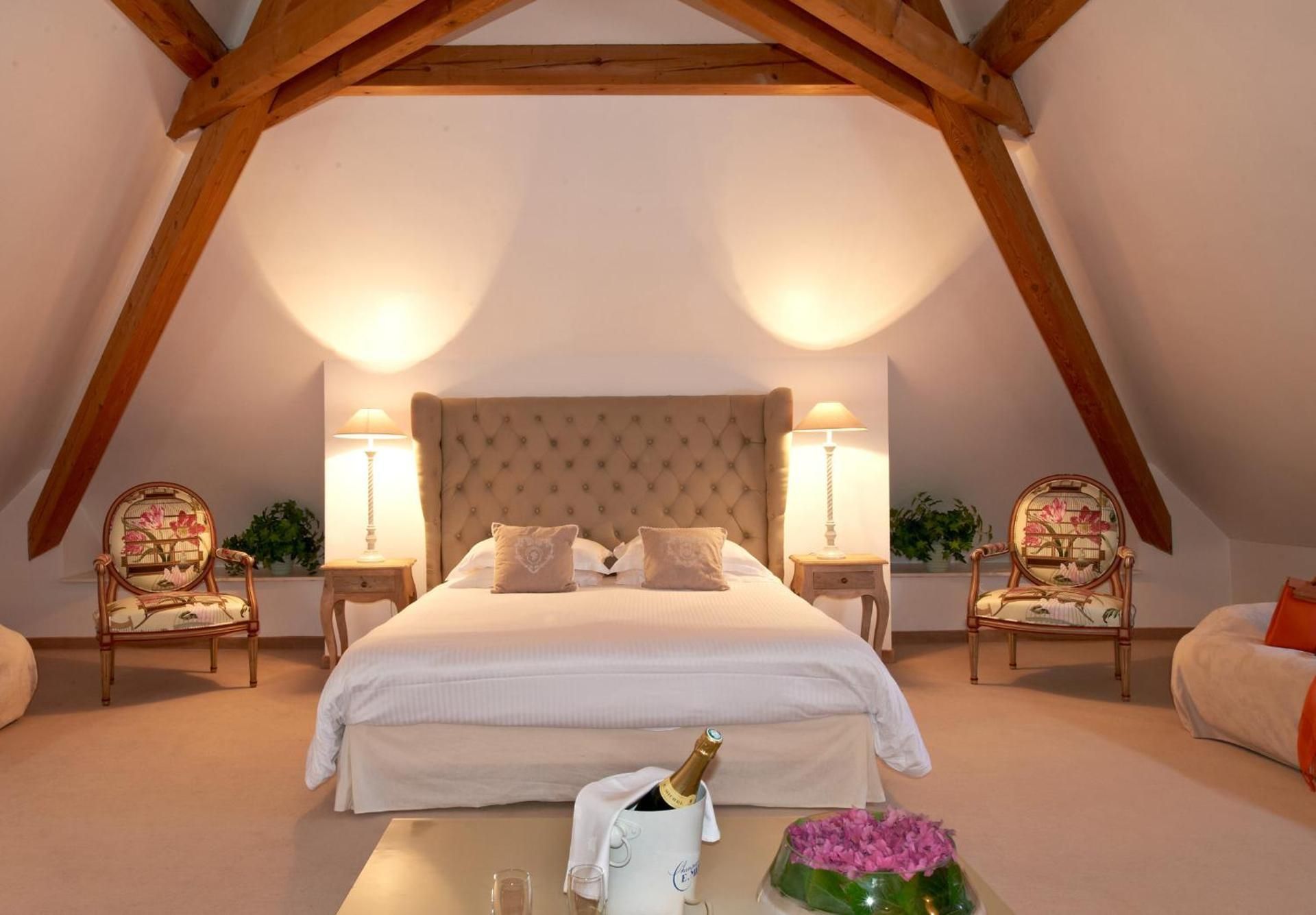 Duplex Suite (2-5 adults)