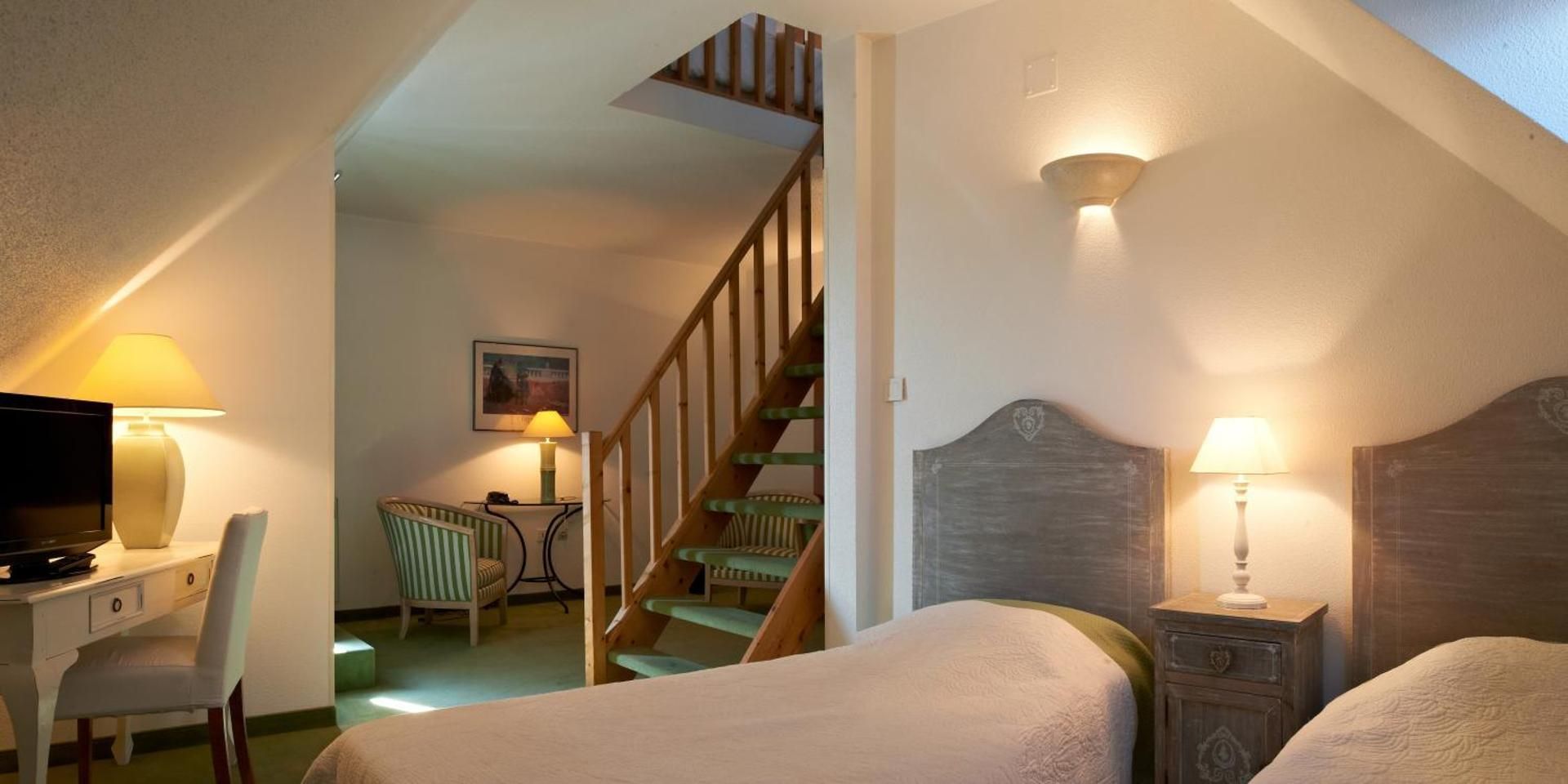 Duplex Suite (2-5 adults)