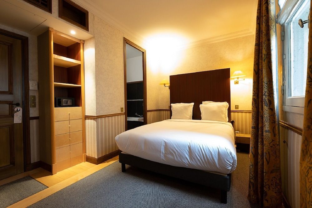 Le Relais Monceau Superior Double Room 2