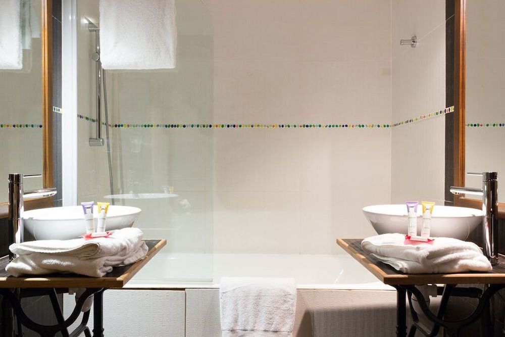 Le Relais Monceau Superior Double Room 12