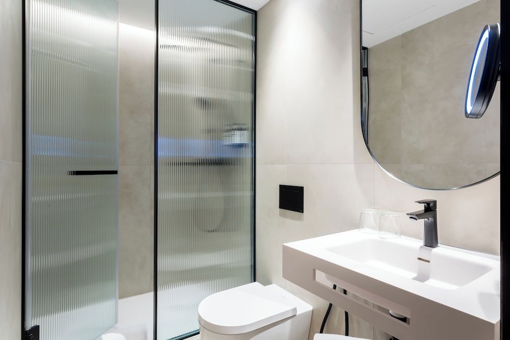 Royal Ramblas Basic Double Room, 1 Double Bed 5