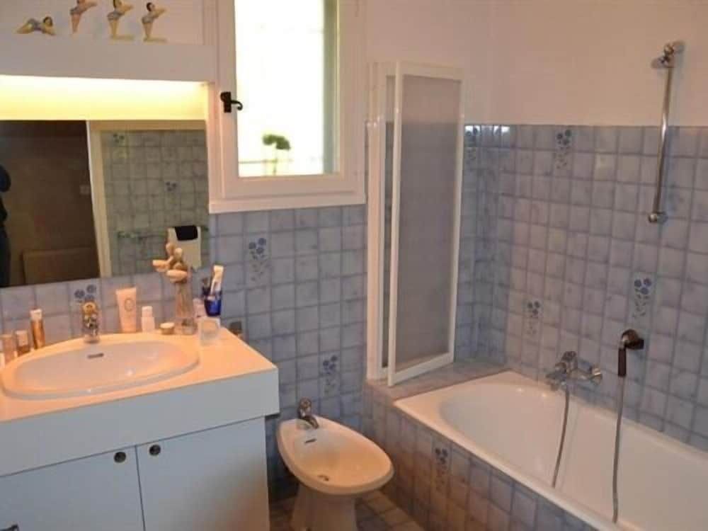 La Devinière Superior Double Room, Private Bathroom (et jardin) 4