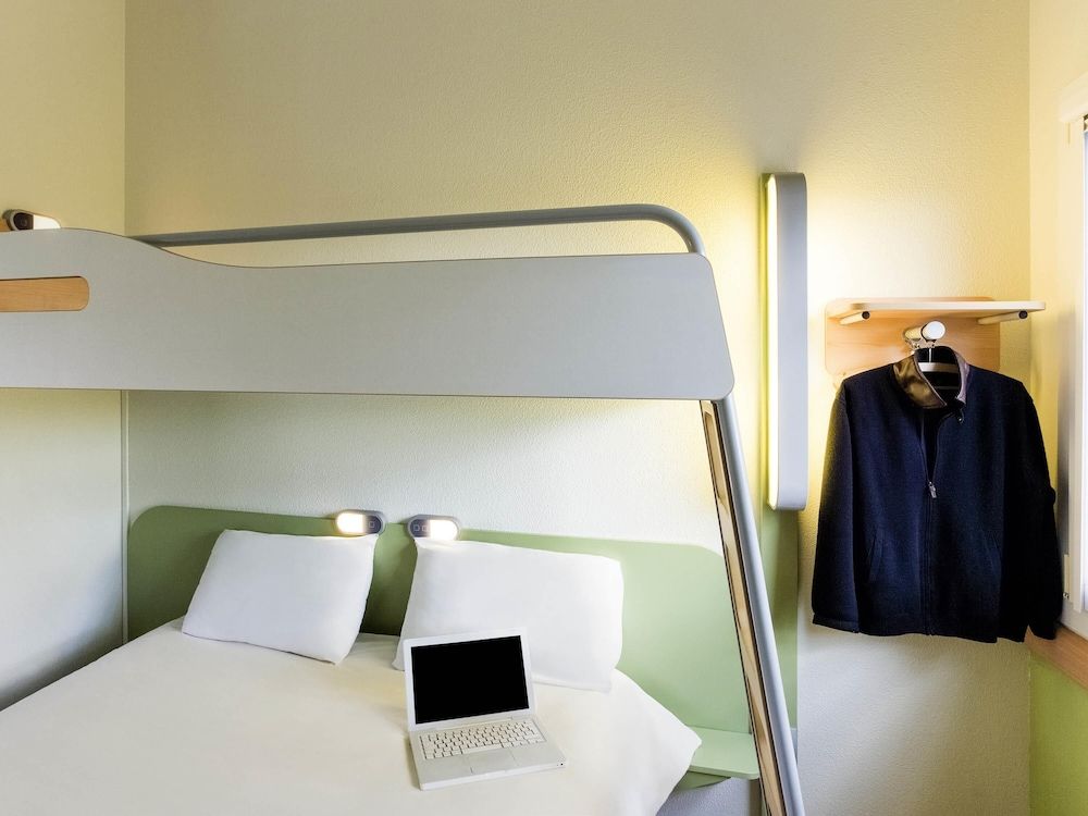 Triple Room, Multiple Beds