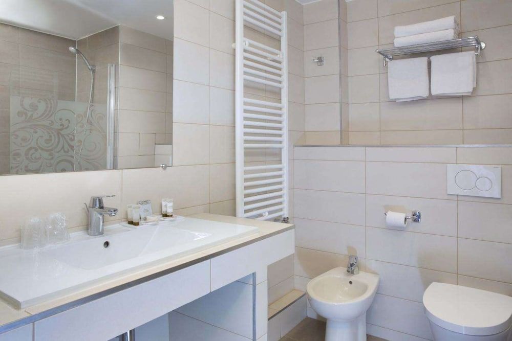 Hotel Le Compostelle Twin Room 6