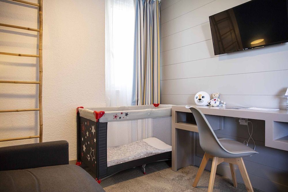 Hôtel Port Marine - Sète Junior Suite, Partial Sea View 8