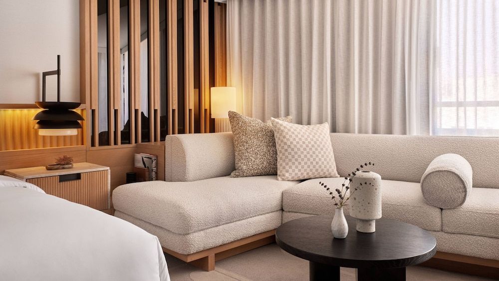 undefined The Jay, Autograph Collection 4