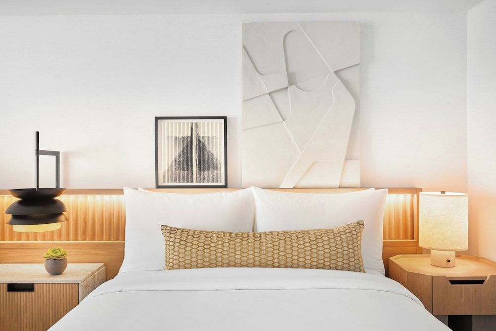 undefined The Jay, Autograph Collection 5