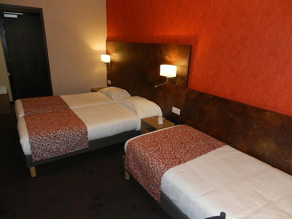 Comfort Triple Room