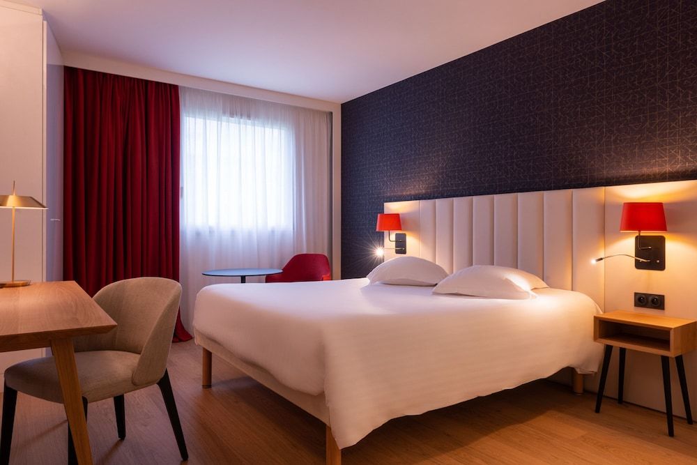 Hôtel l'Amirauté Comfort Double Room 4