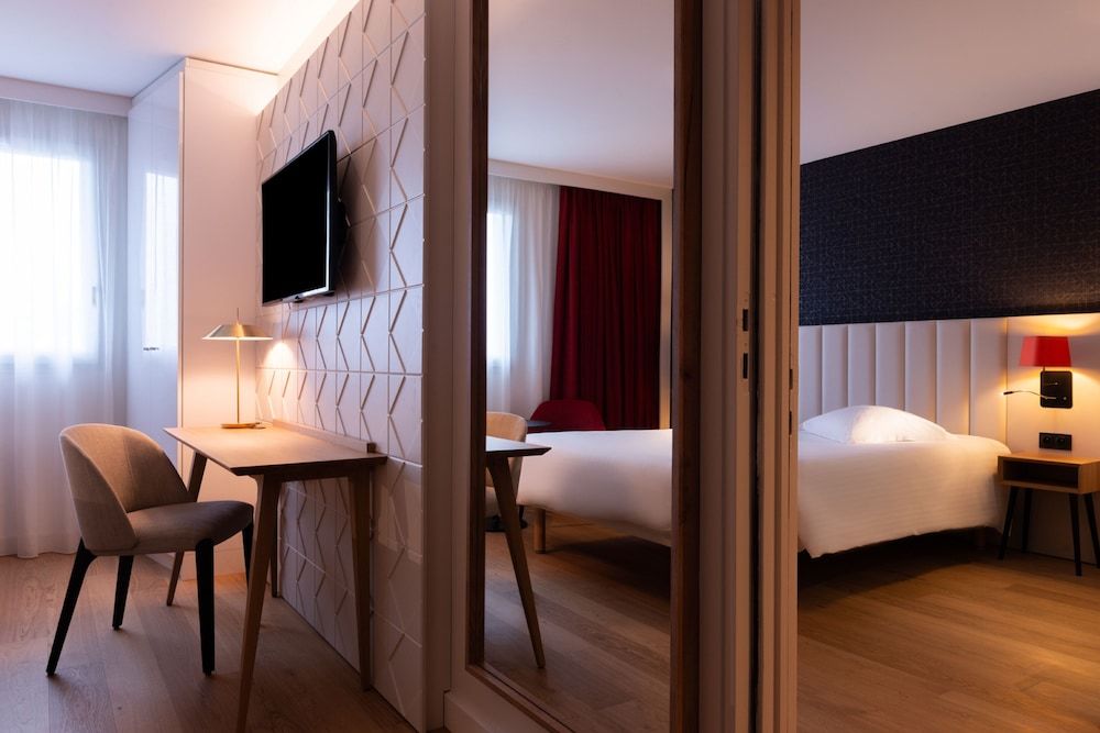 Hôtel l'Amirauté Family Room 2