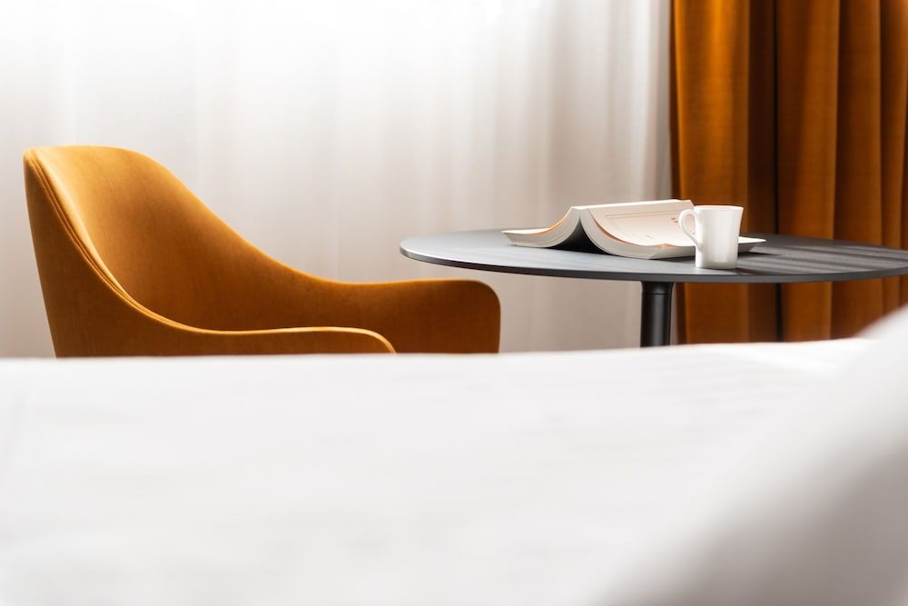 Hôtel l'Amirauté Comfort Double Room 2