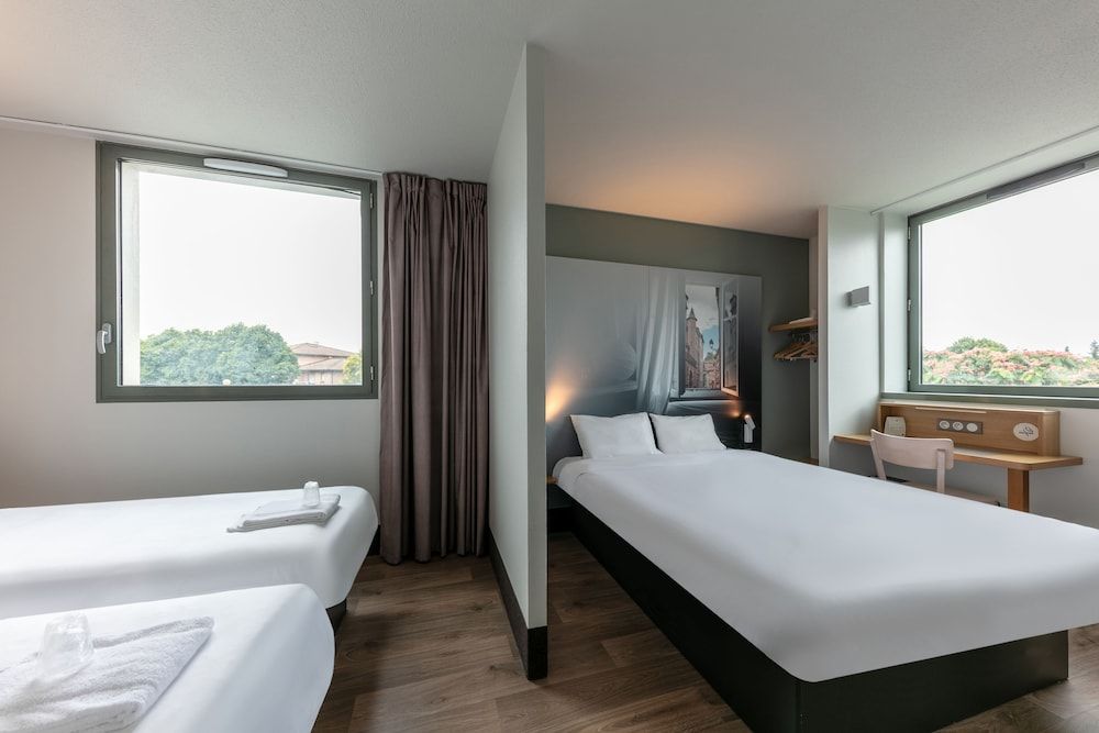 B&B HOTEL Toulouse Basso Cambo Quadruple Room, Non Smoking 2