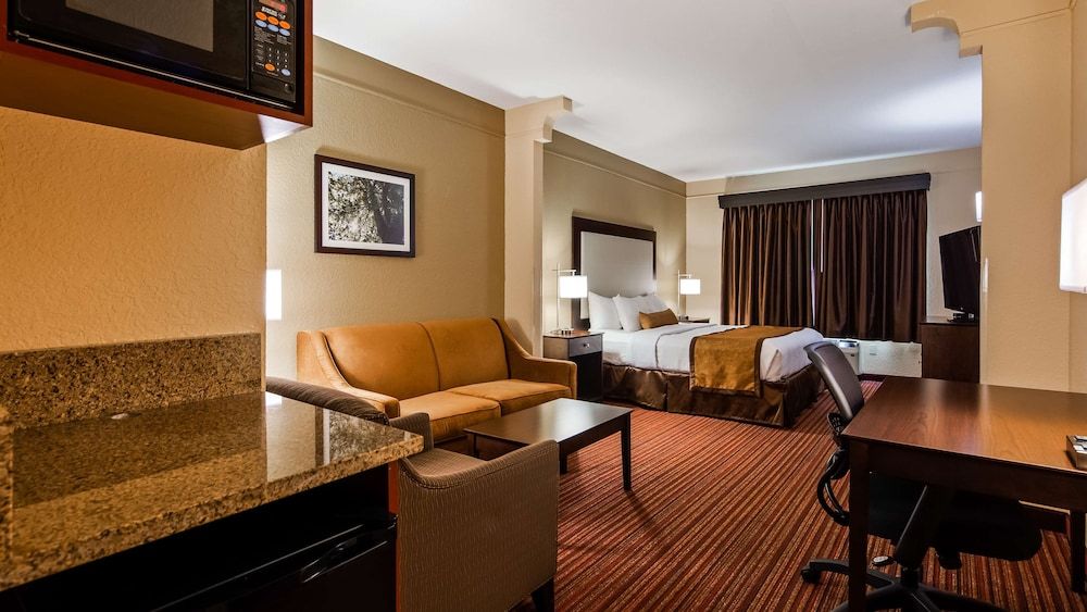 Suite, 1 King Bed, Non Smoking, Refrigerator & Microwave