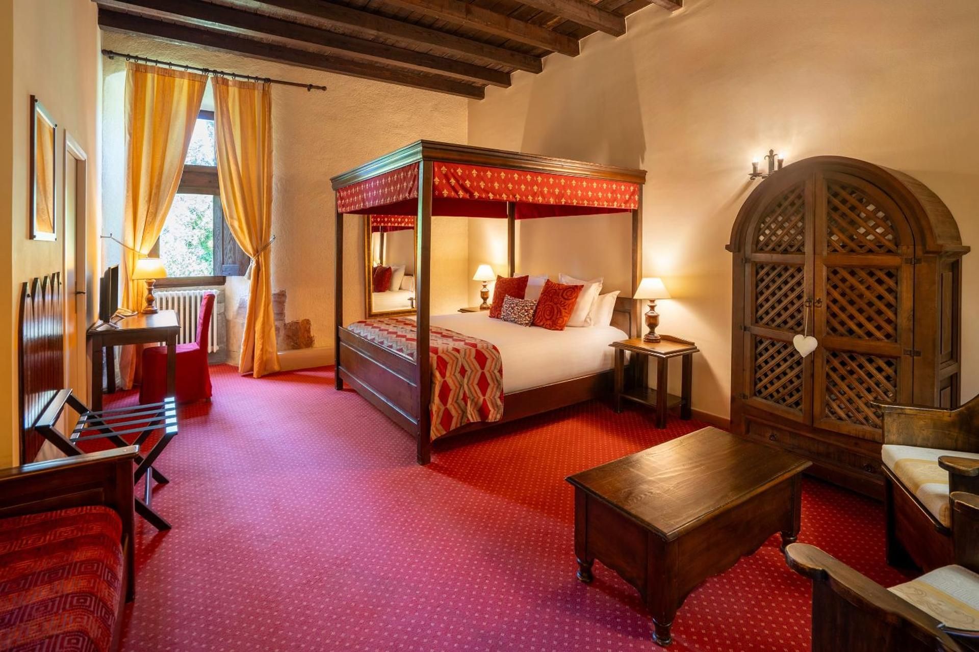 Superior King Room with Poster or Canopy Bed - Non-Smoking