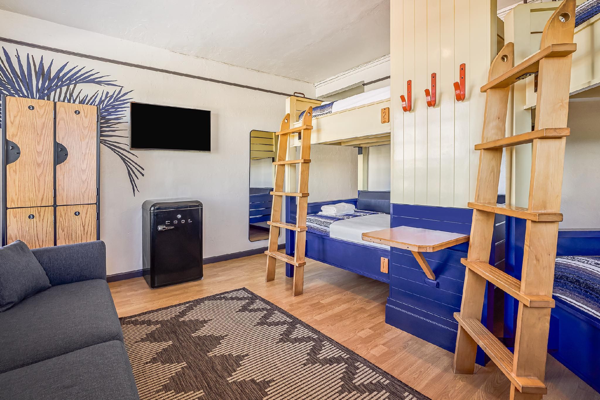 undefined Freehand Miami 6