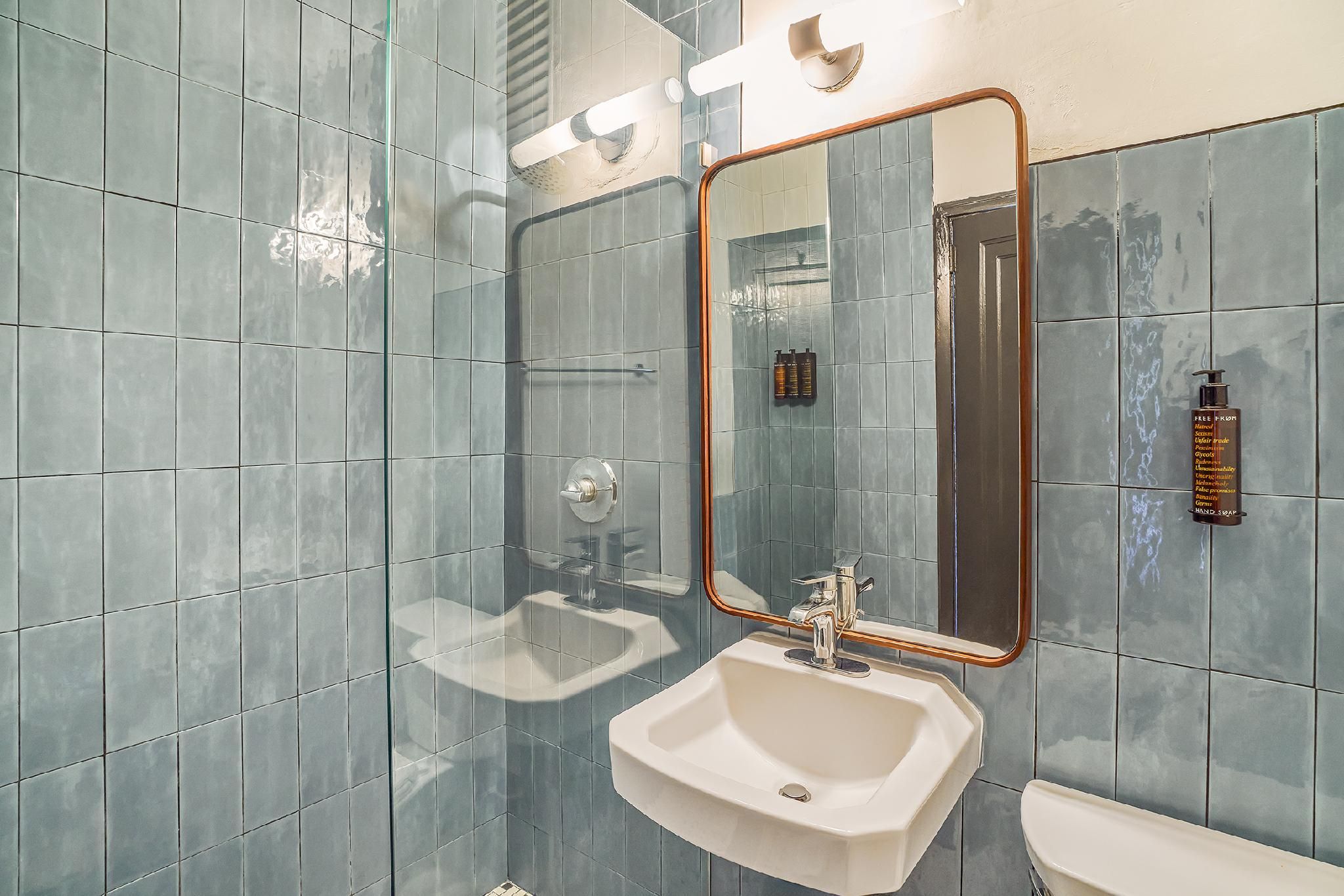 undefined Freehand Miami 7