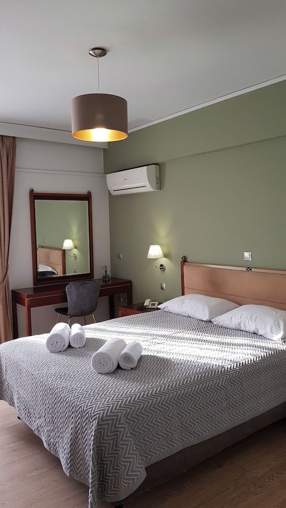 undefined Savoy Hotel 2