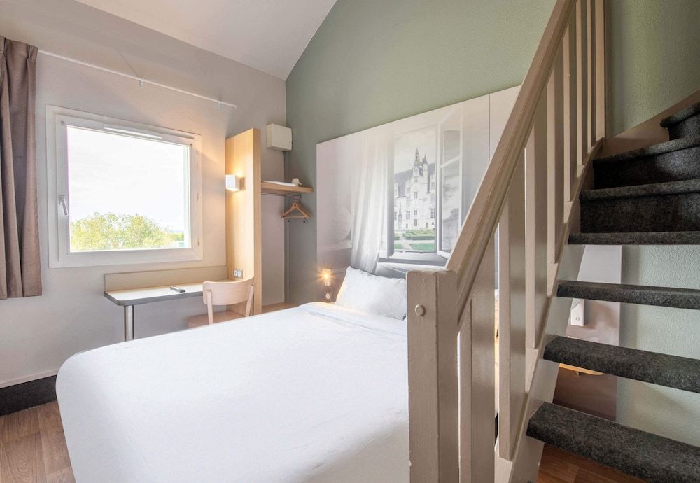 B&B HOTEL Beauvais Quadruple Room 6