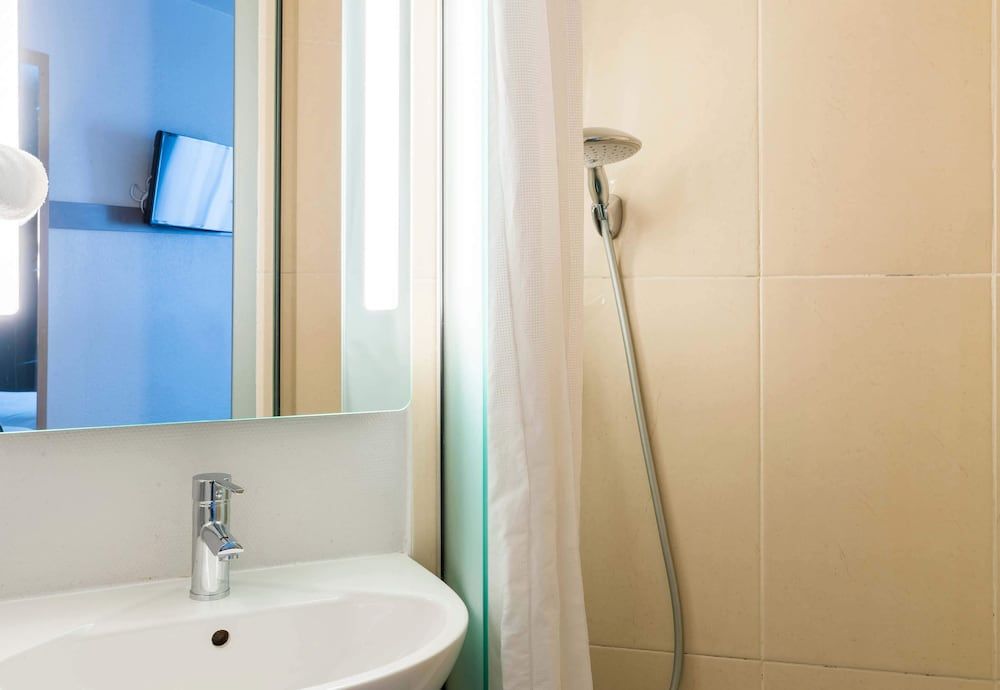 B&B HOTEL Troyes Saint-Parres-aux-Tertres Twin Room, Non Smoking 4