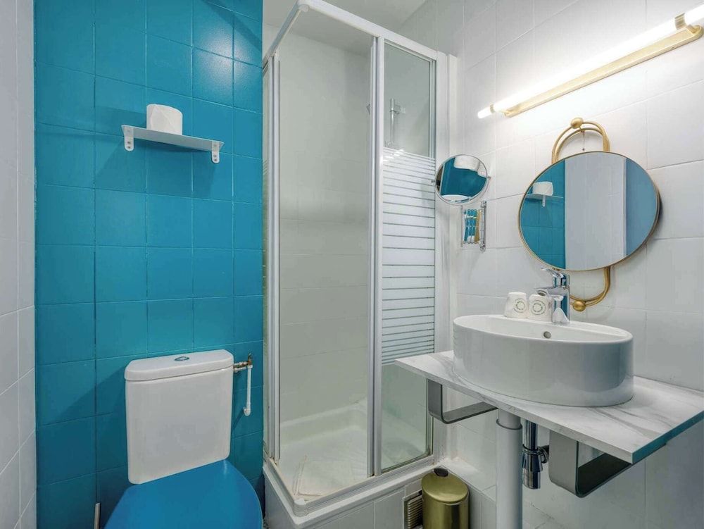 Hotel de Belfort Standard Double Room 3