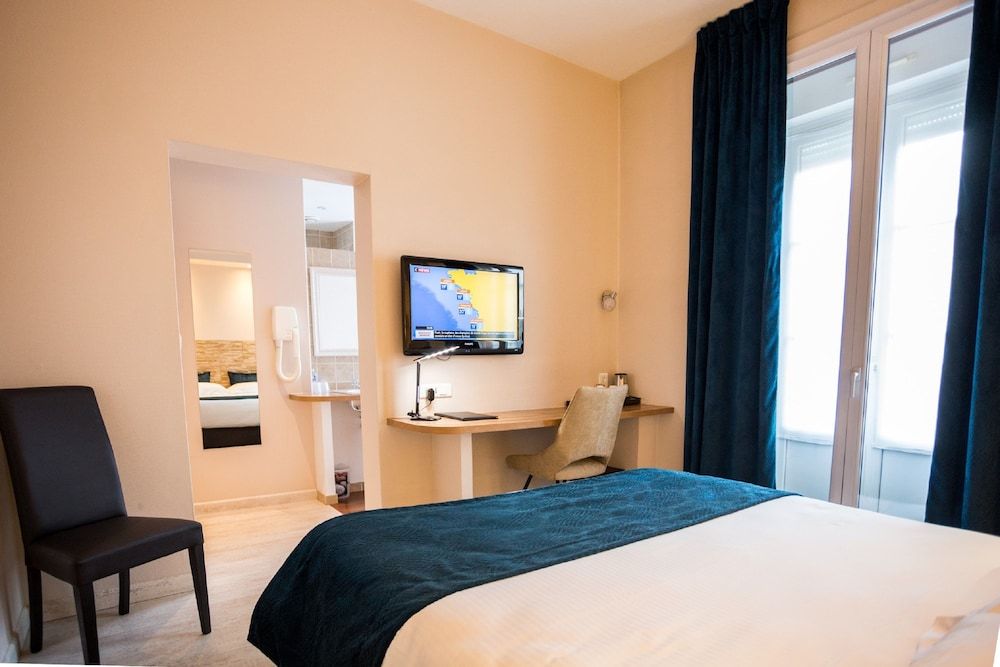 Deluxe Room, 1 King Bed, Non Smoking