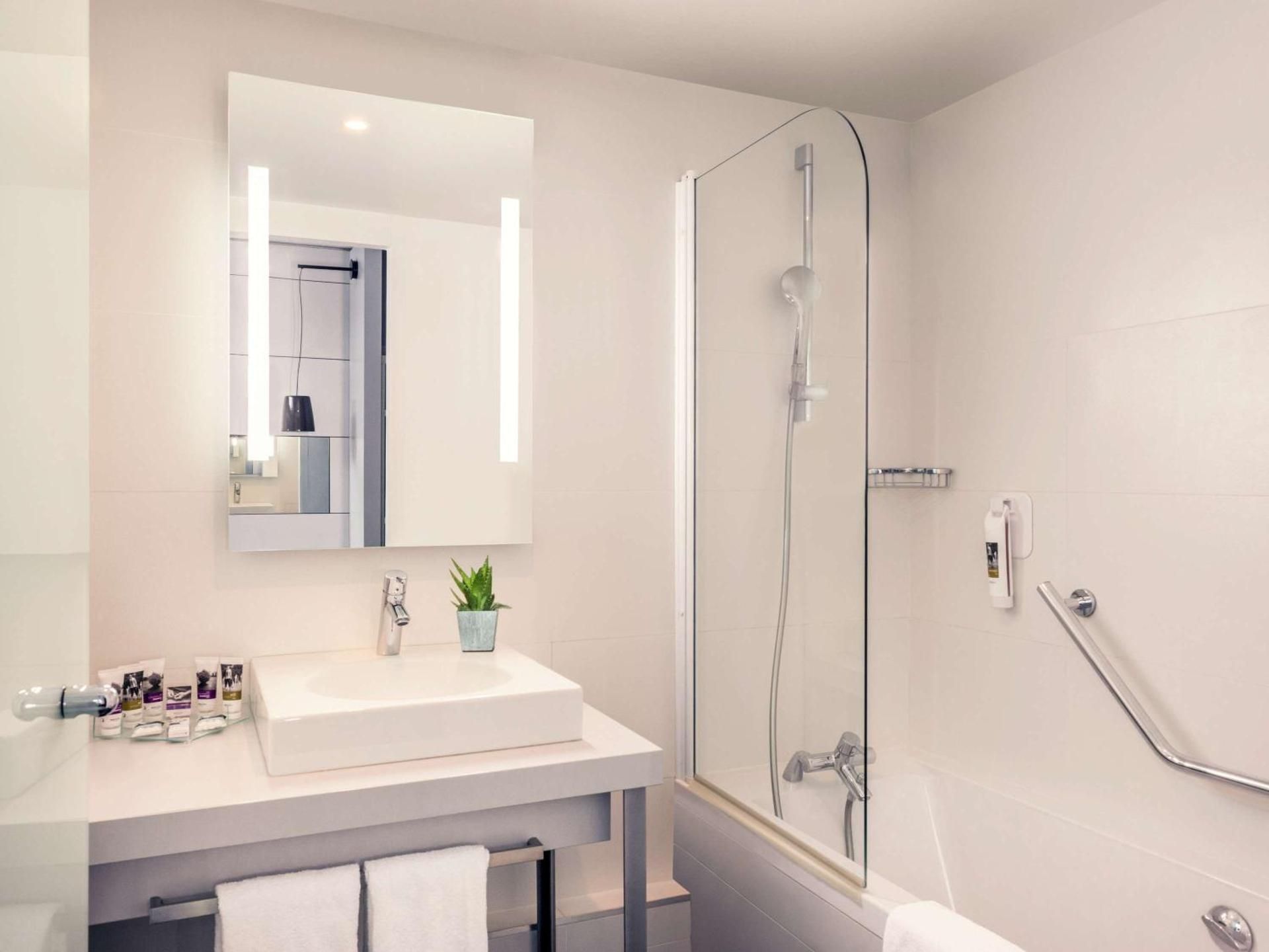 undefined Mercure Paris Montmartre Sacré Coeur 7