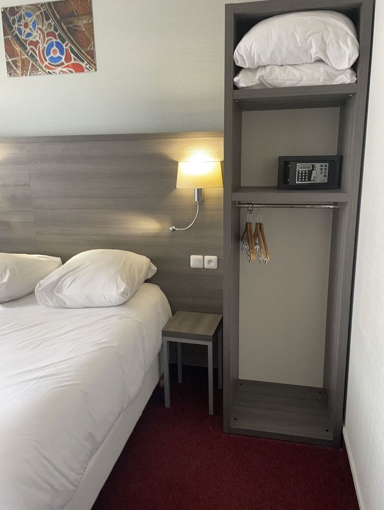 undefined Hipotel Lilas Gambetta 8