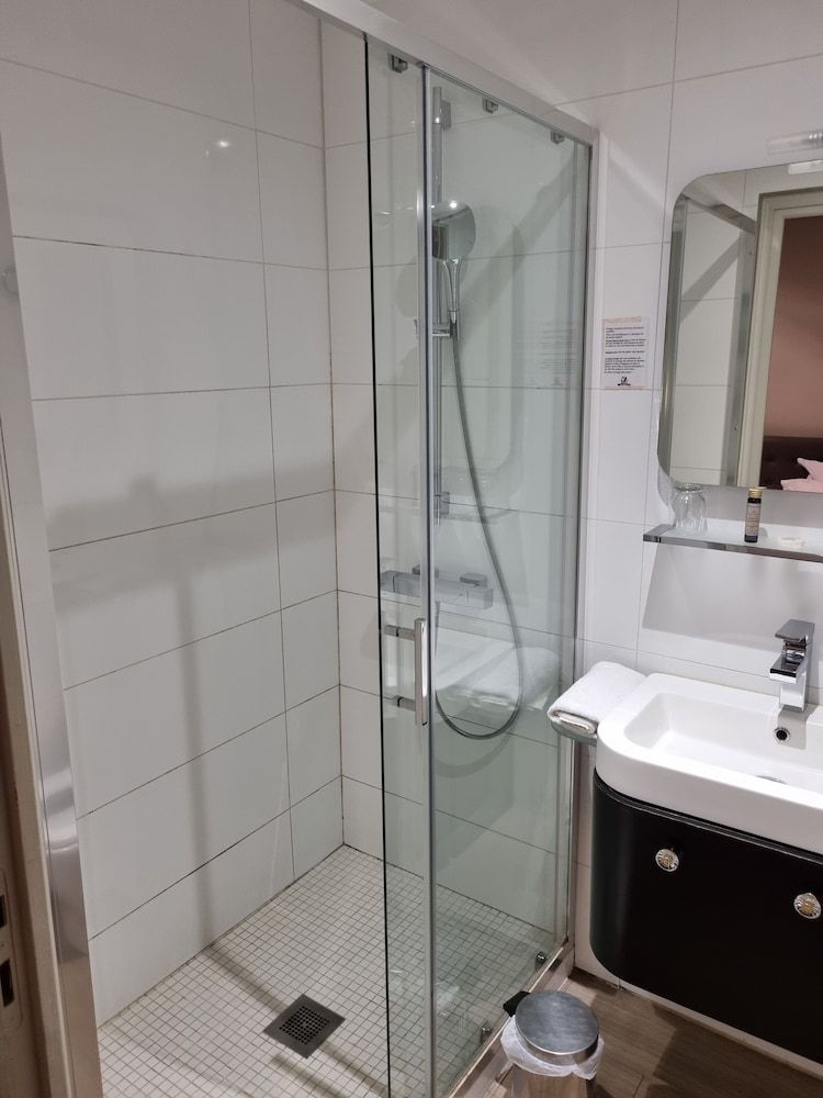 La Terrasse Single Room 4