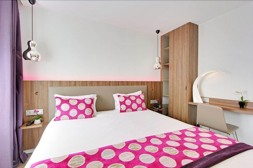 Hotel Alhambra Superior Double Room 7