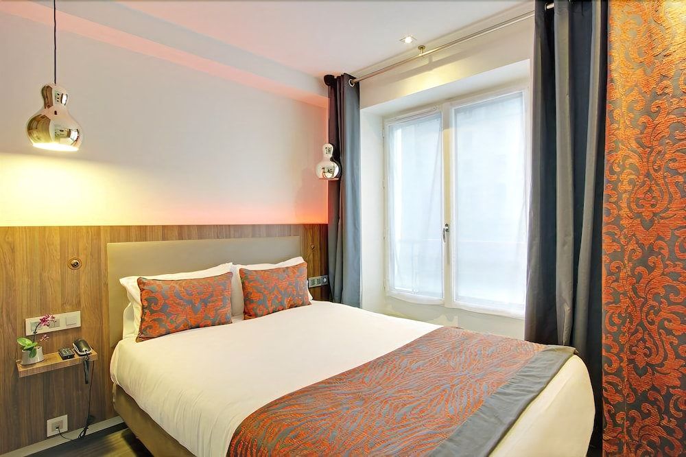 Hotel Alhambra Superior Double Room 4